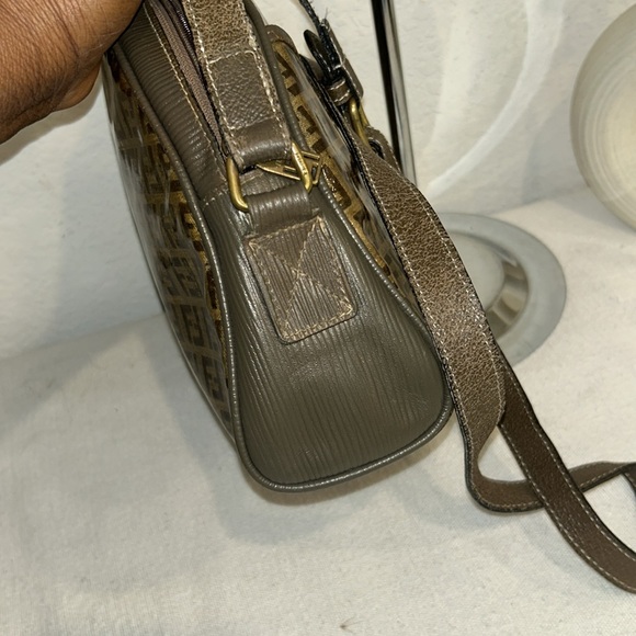 Fendi Vintage monogrammed Crossbody bag - Picture 4 of 16